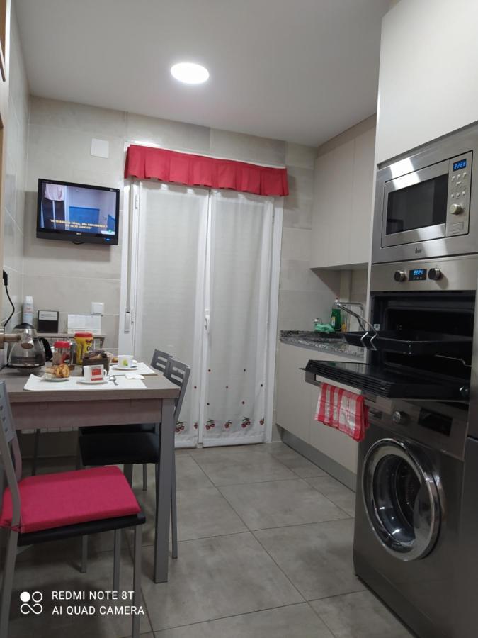 Gonzalo De Berceo 15 " Calidad-Sobrio" And " Free Private Parking " Apartamento Logroño Exterior foto